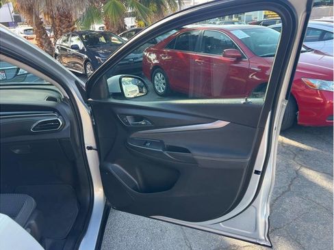 Used 2023 Chevrolet Bolt EUV LT w/ Driver Confidence Package FWD image 13