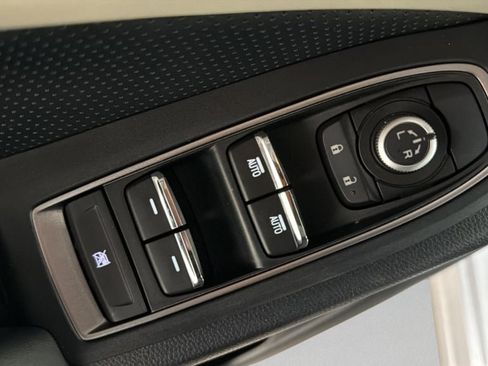 Used 2022 Subaru Ascent Limited w/ Technology Package AWD/4WD image 15