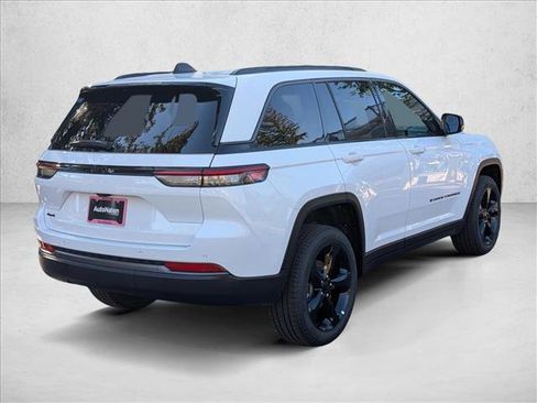 New 2026 Jeep Grand Cherokee Limited w/ Limited Altitude Package AWD/4WD image 2