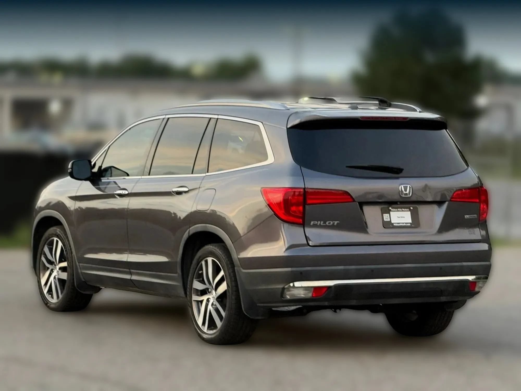Used 2017 Honda Pilot Touring image 10