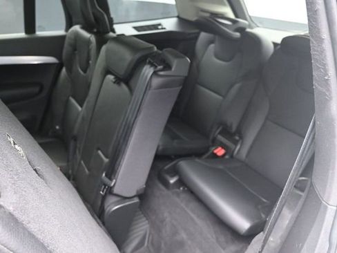 Used 2018 Volvo XC90 T5 Momentum FWD image 21