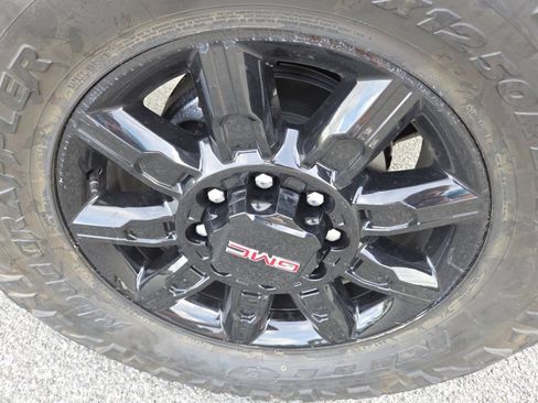 New 2026 GMC Sierra 2500 AT4 w/ AT4 Premium Plus Package AWD/4WD image 17