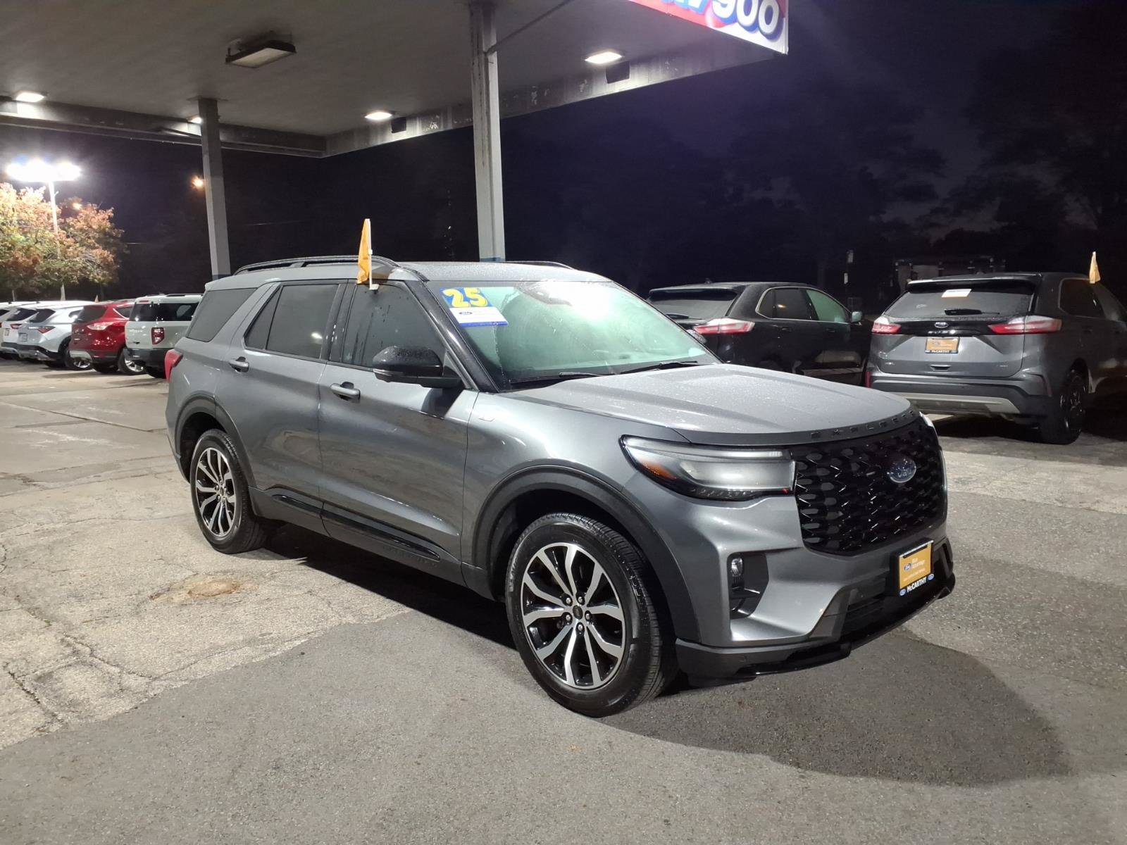 Certified 2025 Ford Explorer ST-Line AWD/4WD image 1