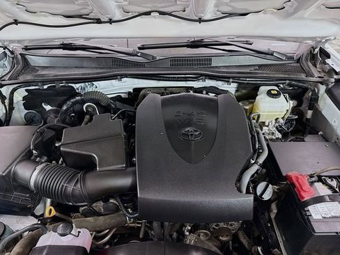 Used 2022 Toyota Tacoma TRD Off-Road image 28