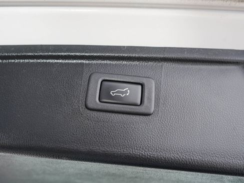 Used 2015 Subaru Outback 2.5i Premium AWD/4WD image 11