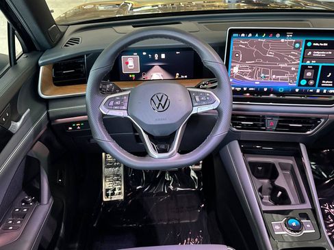 New 2026 Volkswagen Tiguan SEL R-Line AWD/4WD image 13