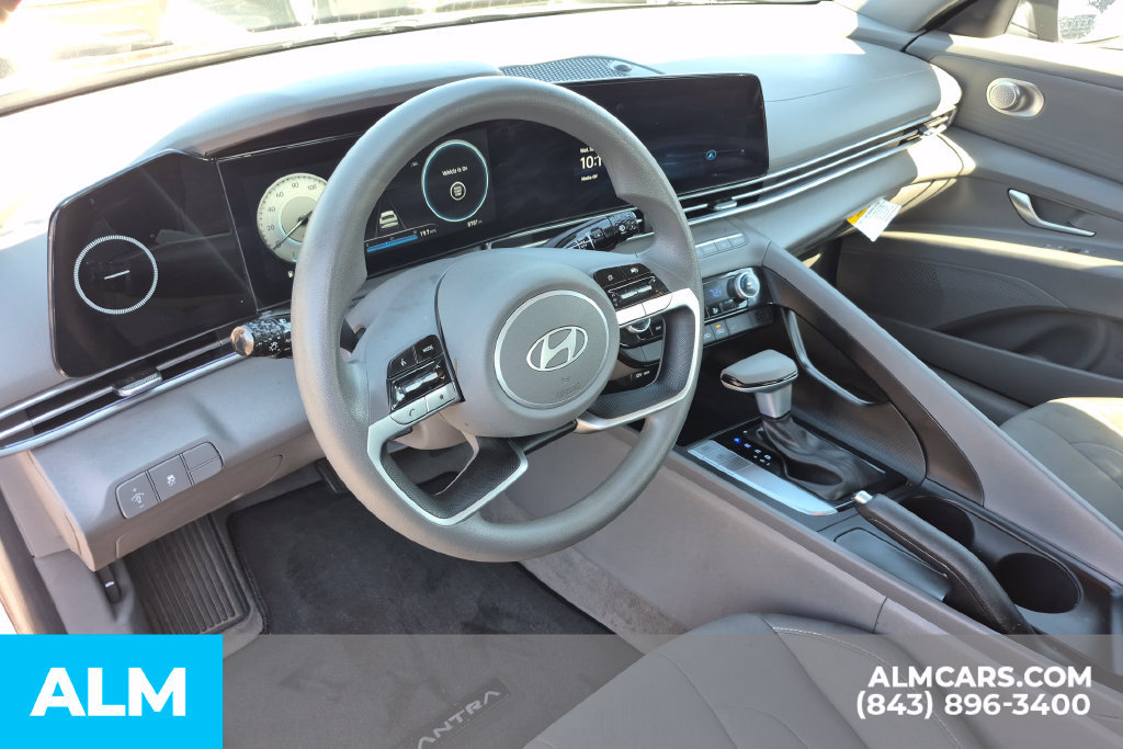 Certified 2024 Hyundai Elantra SEL FWD image 12