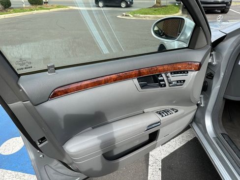 Used 2007 Mercedes-Benz S 550 image 21