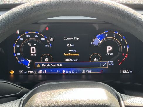 Used 2025 Chevrolet Colorado W/T w/ Advanced Trailering Package AWD/4WD image 15