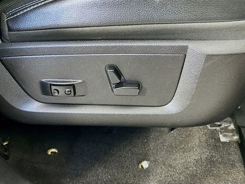 Used 2014 RAM 1500 Laramie image 28