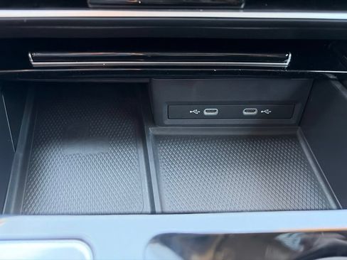 Used 2024 Volkswagen Atlas SE FWD image 32