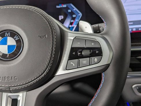 Used 2026 BMW X7 M60i image 42