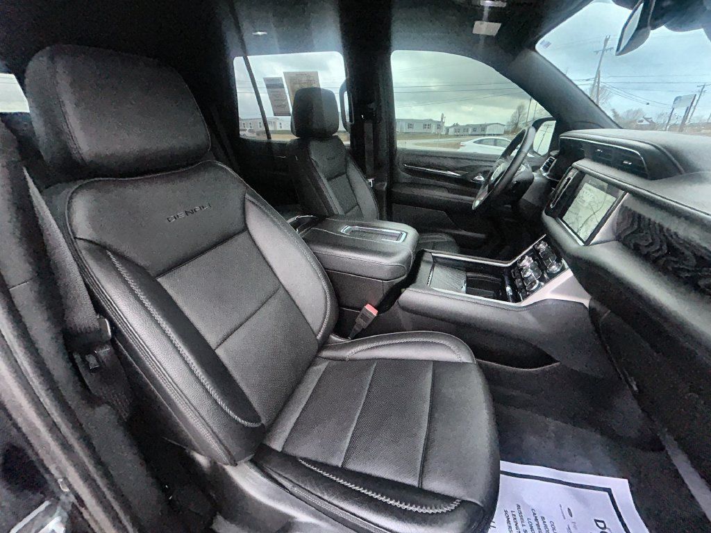 Used 2023 GMC Yukon Denali AWD/4WD image 32