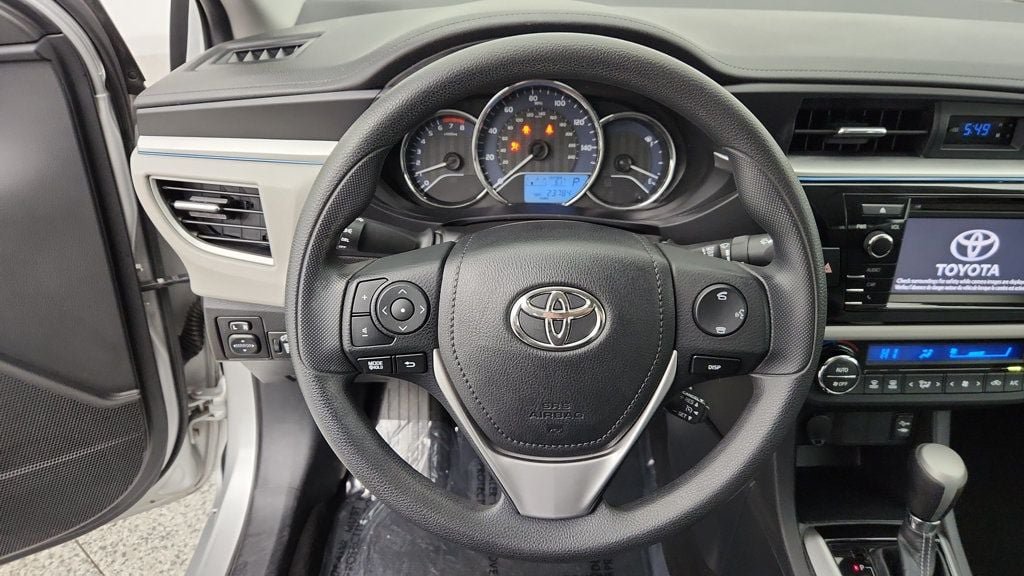 Used 2016 Toyota Corolla LE FWD image 13