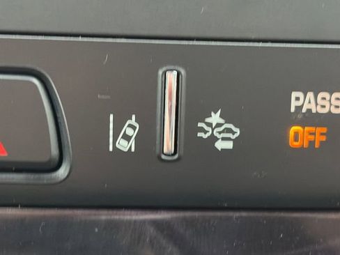 Used 2017 Buick Enclave Leather AWD/4WD image 45