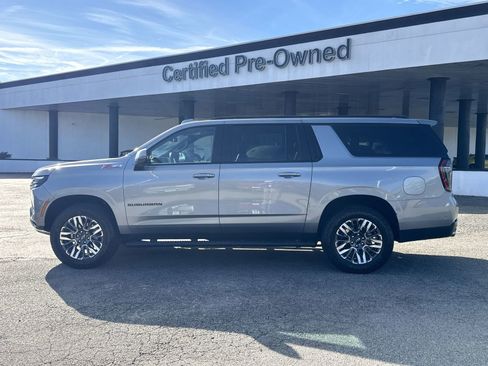 Used 2025 Chevrolet Suburban Z71 w/ Z71 Off-Road Package image 7