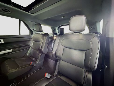 Used 2022 Ford Explorer Limited w/ Equipment Group 301A image 24