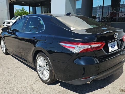 Used 2018 Toyota Camry XLE w/ Driver Assist Package FWD image 3