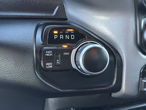 Used 2024 RAM 2500 Big Horn w/ Bed Utility Group image 32