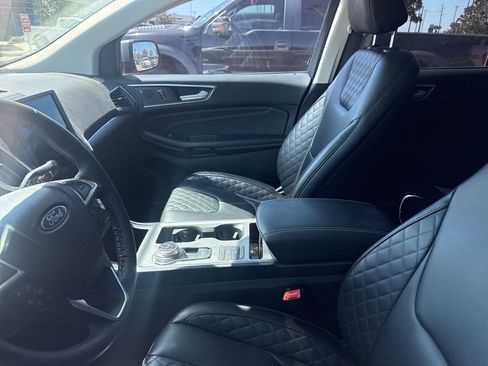 Certified 2023 Ford Edge Titanium image 9