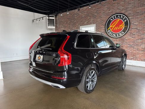 Used 2018 Volvo XC90 T6 Momentum w/ Convenience Package image 15