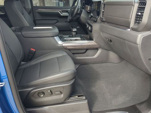 Used 2022 Chevrolet Silverado 1500 LTZ w/ LTZ Premium Package image 28