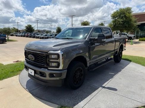 Used 2025 Ford F250 Lariat w/ Lariat Ultimate Package AWD/4WD image 3
