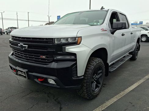 Used 2022 Chevrolet Silverado 1500 LT Trail Boss w/ Convenience Package II image 3
