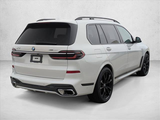 Used 2026 BMW X7 xDrive40i w/ M Sport Package AWD/4WD image 2