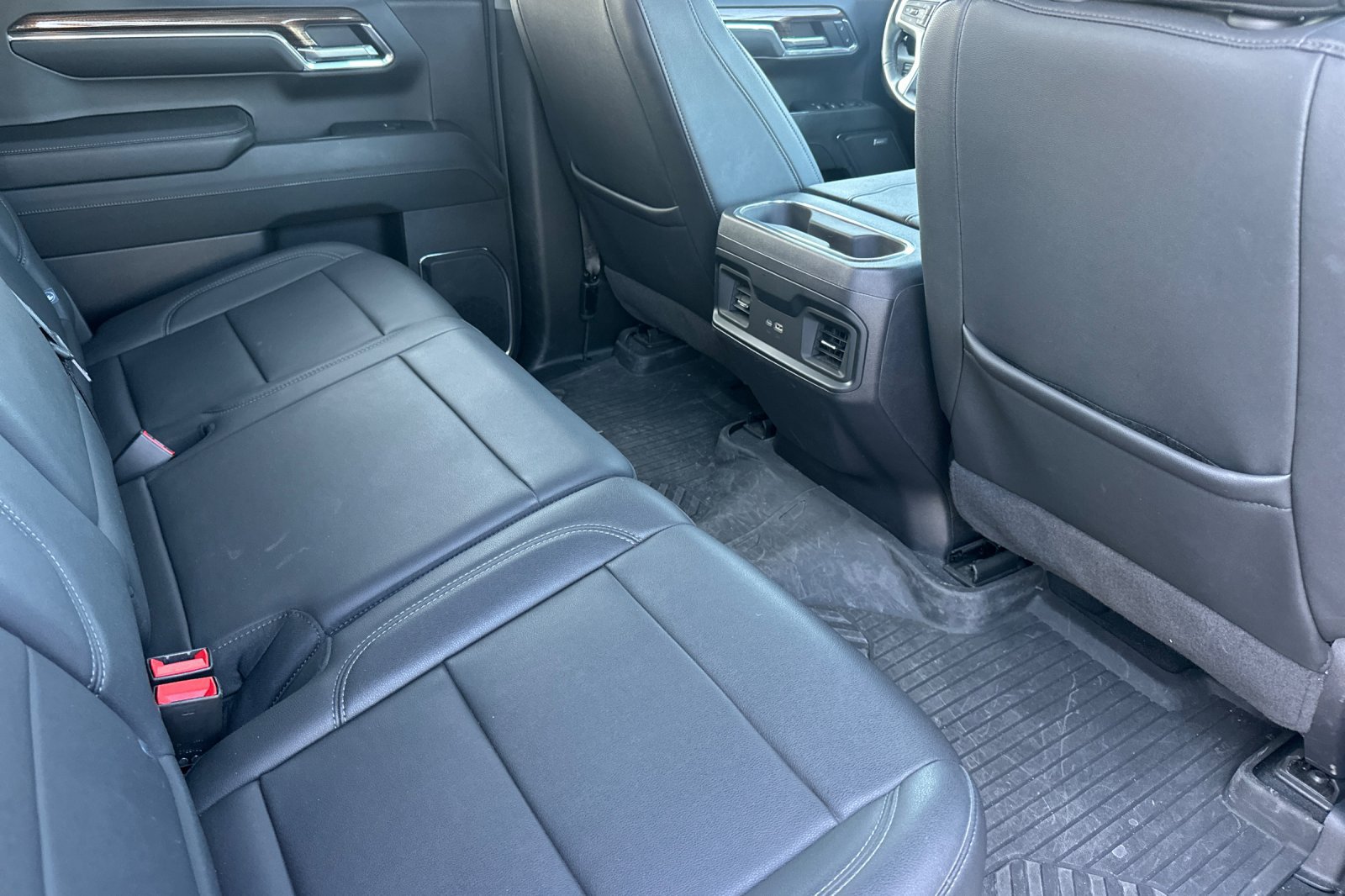 Used 2024 Chevrolet Silverado 1500 LT Trail Boss w/ Convenience Package II AWD/4WD image 18