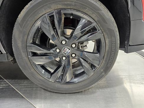 Used 2024 Buick Encore GX Sport Touring FWD image 9