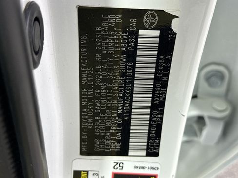 Used 2025 Toyota Camry SE FWD image 40
