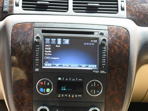 Used 2014 GMC Yukon XL Denali AWD/4WD image 21