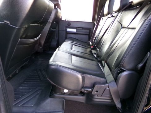Used 2016 Ford F350 Lariat w/ Lariat Interior Package image 12