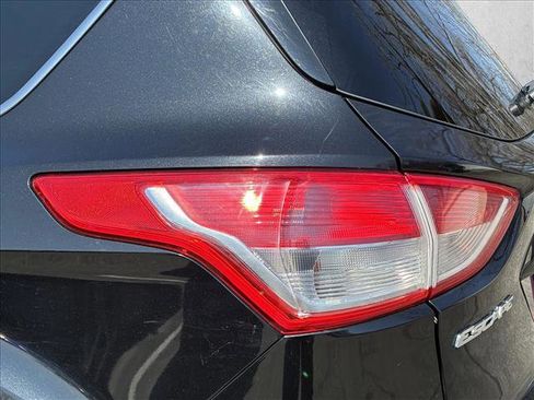 Used 2015 Ford Escape SE image 11