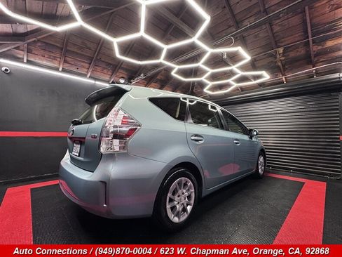 Used 2013 Toyota Prius V Three FWD image 3