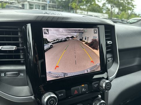 New 2026 RAM 1500 Express AWD/4WD image 18