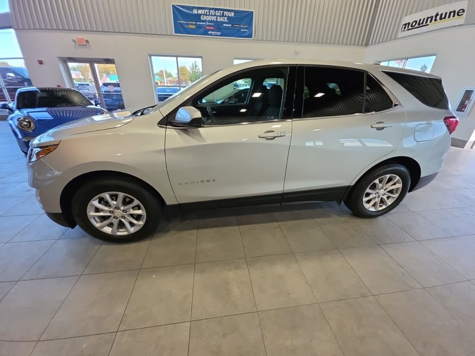 Used 2020 Chevrolet Equinox LT w/ Driver Convenience Package FWD image 14
