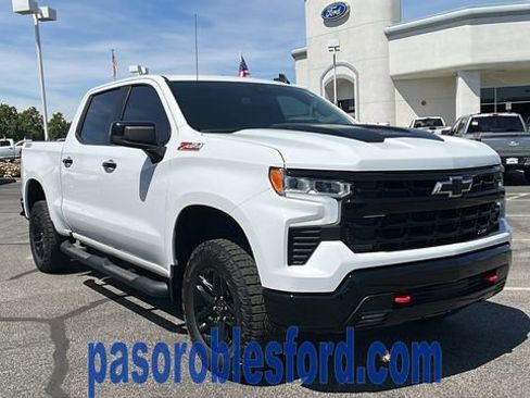 Used 2024 Chevrolet Silverado 1500 LT Trail Boss w/ Convenience Package II AWD/4WD image 1