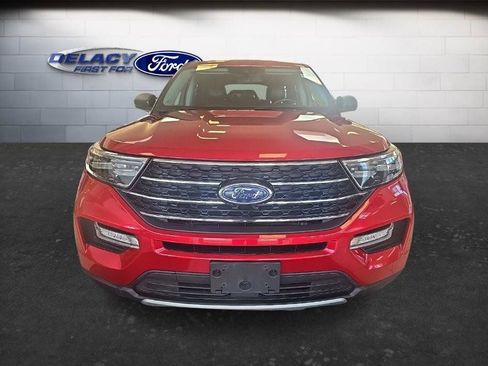Used 2021 Ford Explorer XLT w/ Equipment Group 202A AWD/4WD image 11