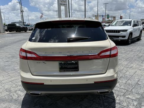 Used 2016 Lincoln MKX Premiere FWD image 6