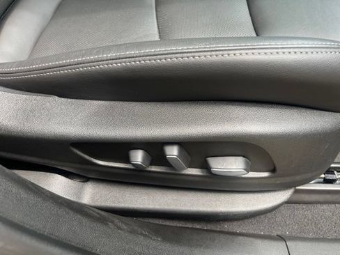 Used 2022 Cadillac XT6 Premium Luxury FWD image 21