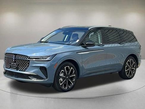 New 2026 Lincoln Nautilus Reserve image 2