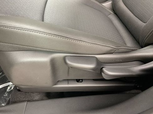 Used 2026 Buick Encore GX Preferred AWD/4WD image 12