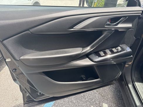 Used 2018 MAZDA CX-9 Sport FWD image 12
