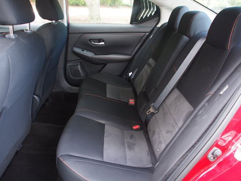 Used 2024 Nissan Sentra SR FWD image 18