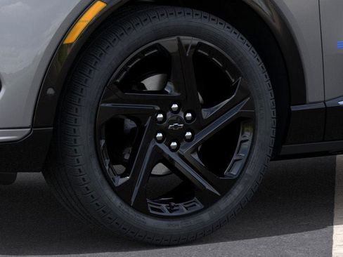New 2025 Chevrolet Equinox EV RS w/ Convenience Package II FWD image 36