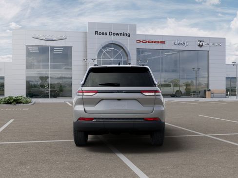 New 2025 Jeep Grand Cherokee Altitude image 7