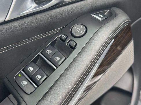 Used 2024 BMW X5 xDrive40i w/ M Sport Package AWD/4WD image 15