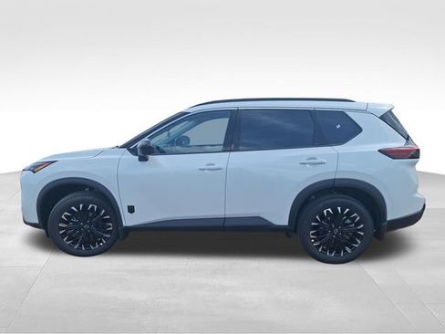Certified 2026 Nissan Rogue Dark Armor FWD image 5